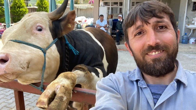 Elimi omzuna koysam...